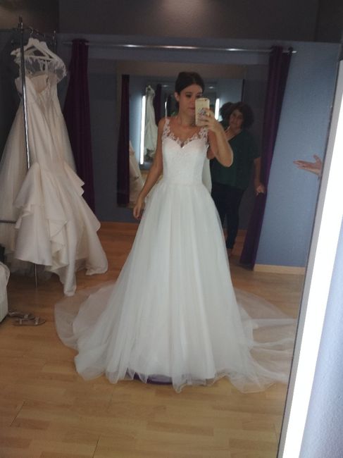 Mirando vestidos parte 1 - 4