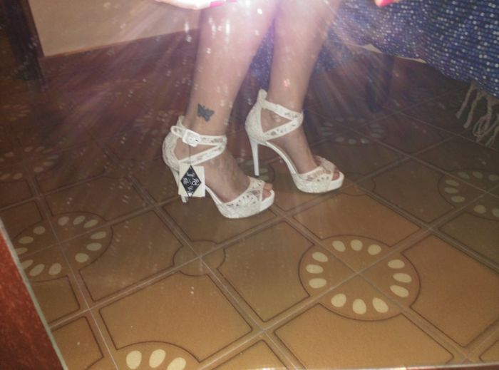 Vestido y zapatos - 1
