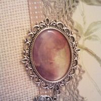 Mi Álbum de firmas, detalle broche