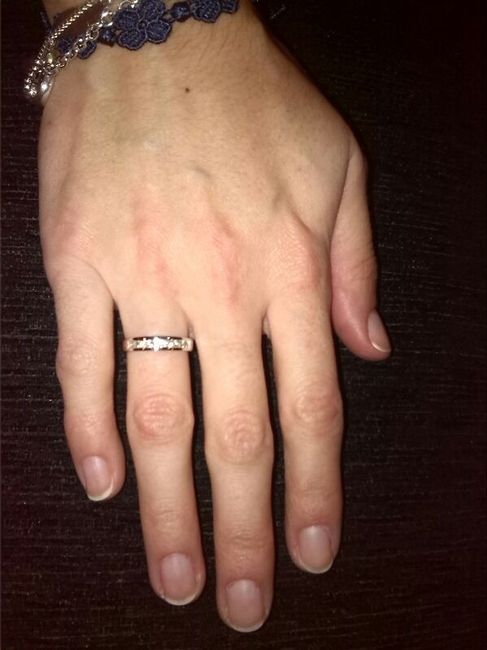 Mi anillo de prometidaaaa!
