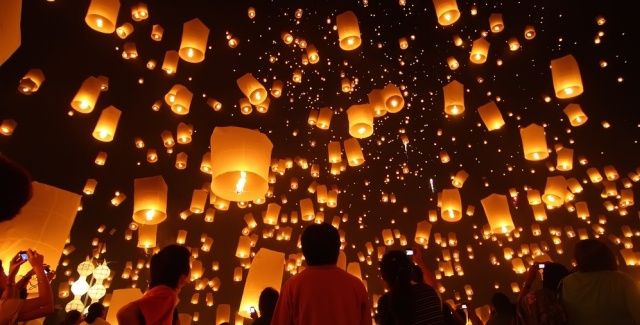 Globos luminosos o globos chinos