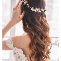 ¡Ideas para novias con tocado y pelo suelto! - 1