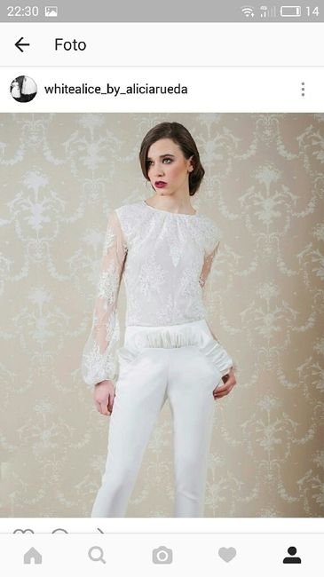 Novia en traje pantalon y chaqueta. - 2