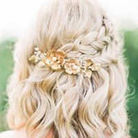 TRENZA CON PEINETA