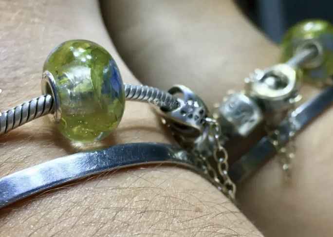 Regalo para madres: charm con pétalos - 1