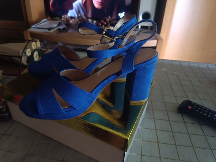 Zapatos azules 2