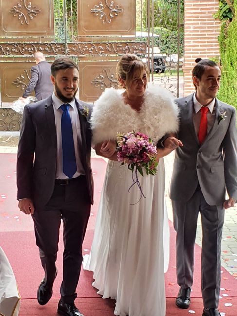 Chaqueta de novia por si refresca: ¿acierto o no? 🤔 1