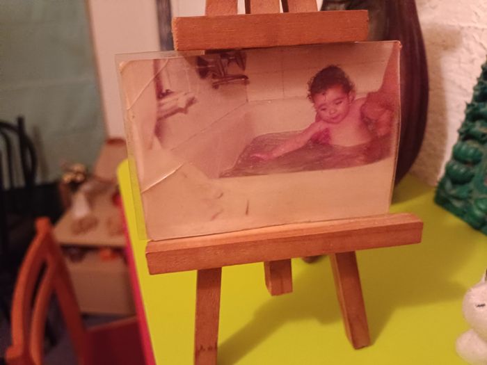 Hoy toca volver al pasado 🥰 ¿jugamos a enseñar una foto nuestra de cuando éramos pequeños? a veces volver a recordad esas épocas siempre nos saca una  8