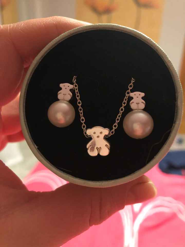 Pendientes y collar para el día b - 1