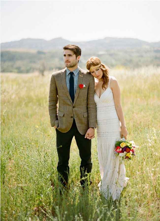 Traje novio moderno