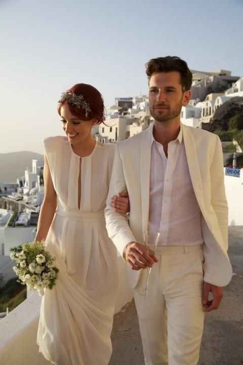 Traje novio moderno