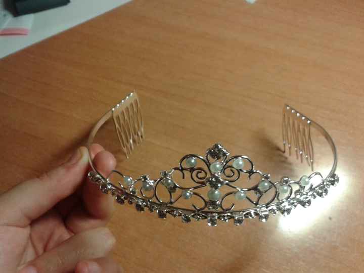 tiara1