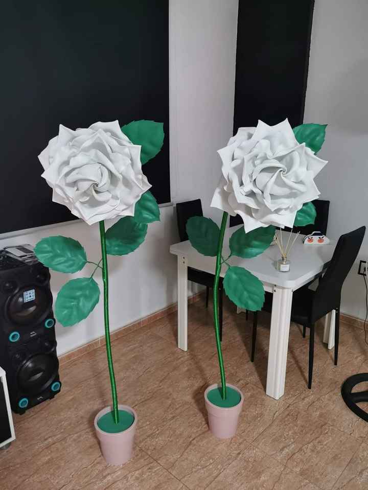 Flores para entrada de la iglesia jejeje - 1