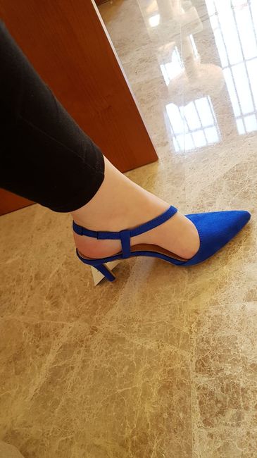 Quiero zapatos azules... 1