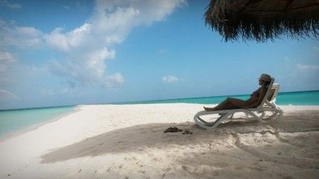 Novios que nos vamos de luna de miel a las Islas Maldivas (con combinado o sin él) - 2