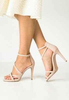 Desesperada con los zapatos - 3