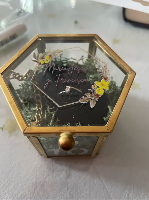 Arras y anillos el día de la boda 1