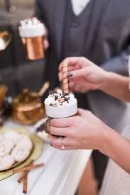 Chocolate caliente en una boda de invierno, lo pondrías?  ☕️ 6