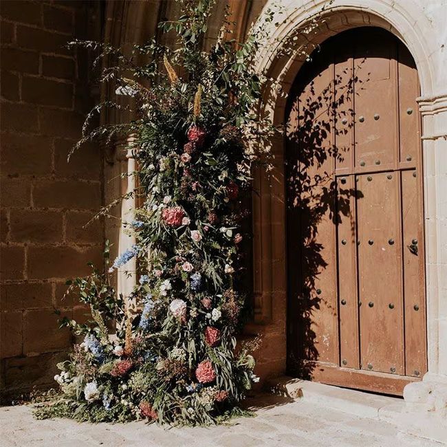 Ejemplo decoración puerta iglesia - 11