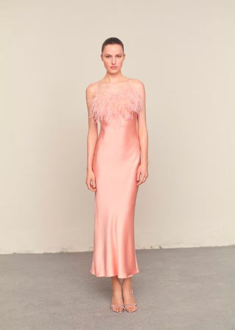 Vestidos lisos de invitada en Mango con descuentos 9