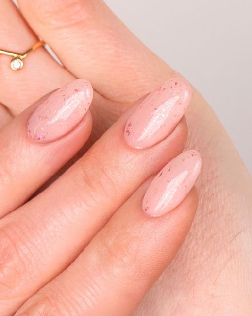Uñas para novias de verano ☀️ 4
