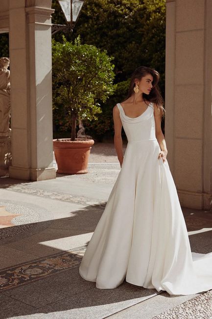 Escotes de novia: belleza, elegancia y personalidad 14