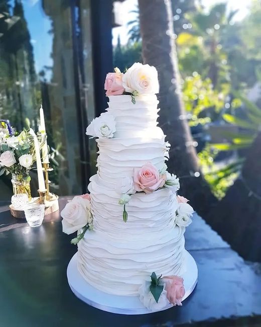 La tarta de boda: un dulce símbolo de unión 🍰 7
