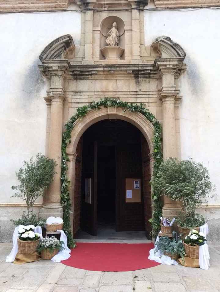 Ejemplo decoración puerta iglesia - 4