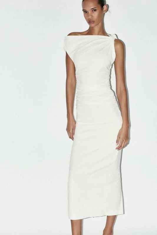 2° Vestido de novia. - 1