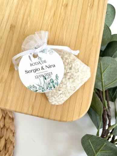 Como presentar el arroz o los pétalos a la salida de la ceremonia - 3