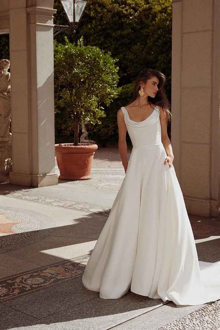 Escotes de novia: belleza, elegancia y personalidad - 14