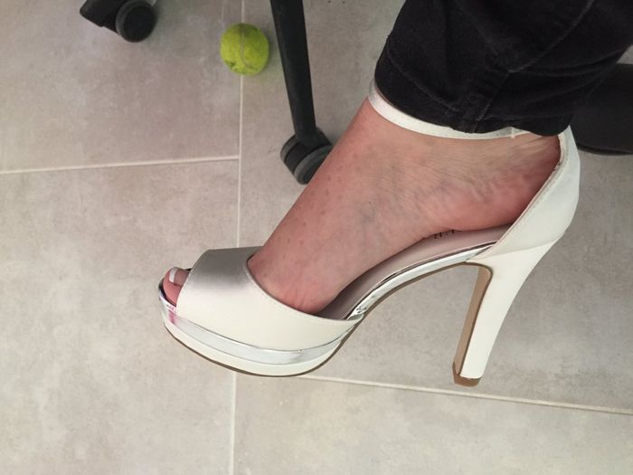 Vuestros zapatos de novia ... - 1