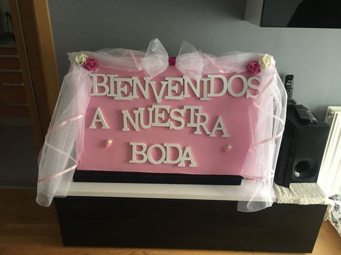 Cartel bienvenida + cestos para kit de baño - 1