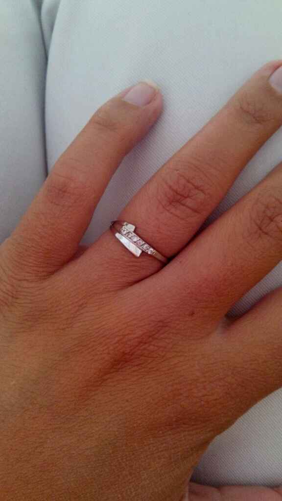 Pongamos todas nuestro anillo de compromiso - 1