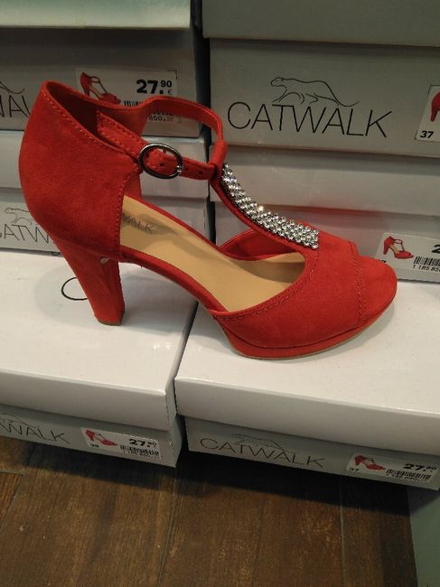 Ayuda! Zapatos Rojos con pequeño tacón? - 2