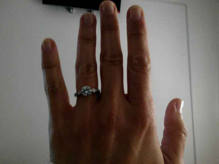 Pongamos todas nuestro anillo de compromiso - 1