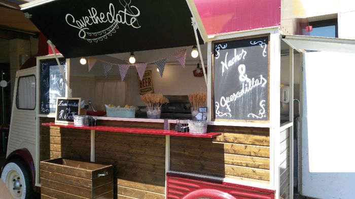 food truck para el coctel, cada salon tiene una