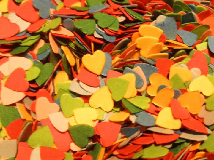Confeti en forma de corazón