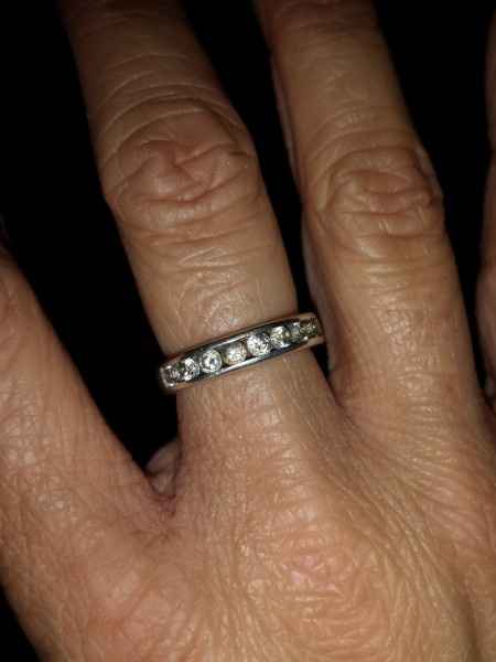 Nuestros anillos de compromiso... - 1