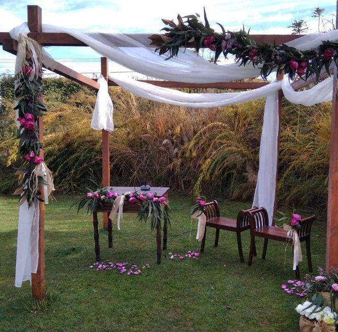Mesa en el altar para boda civil? 1