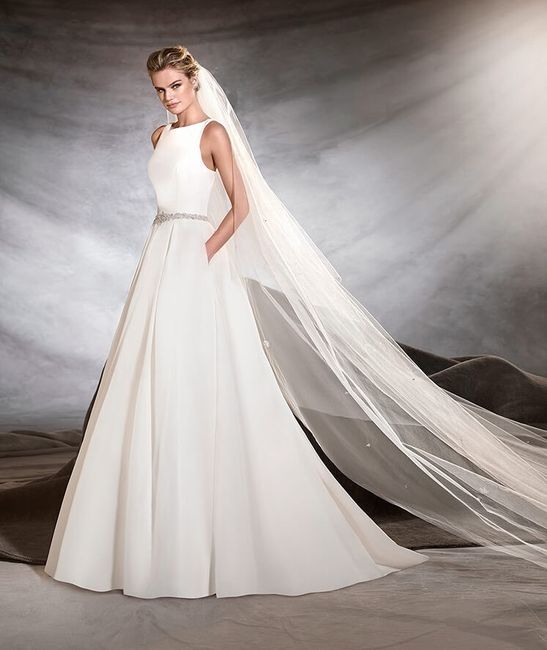 Pronovias - OVAL