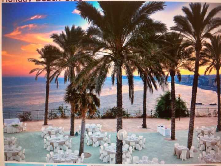 BEACH CLUB