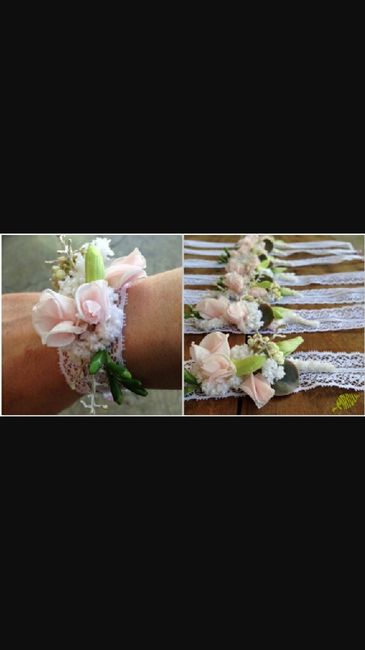 Iguales o diferentes pulseras de flores - 2