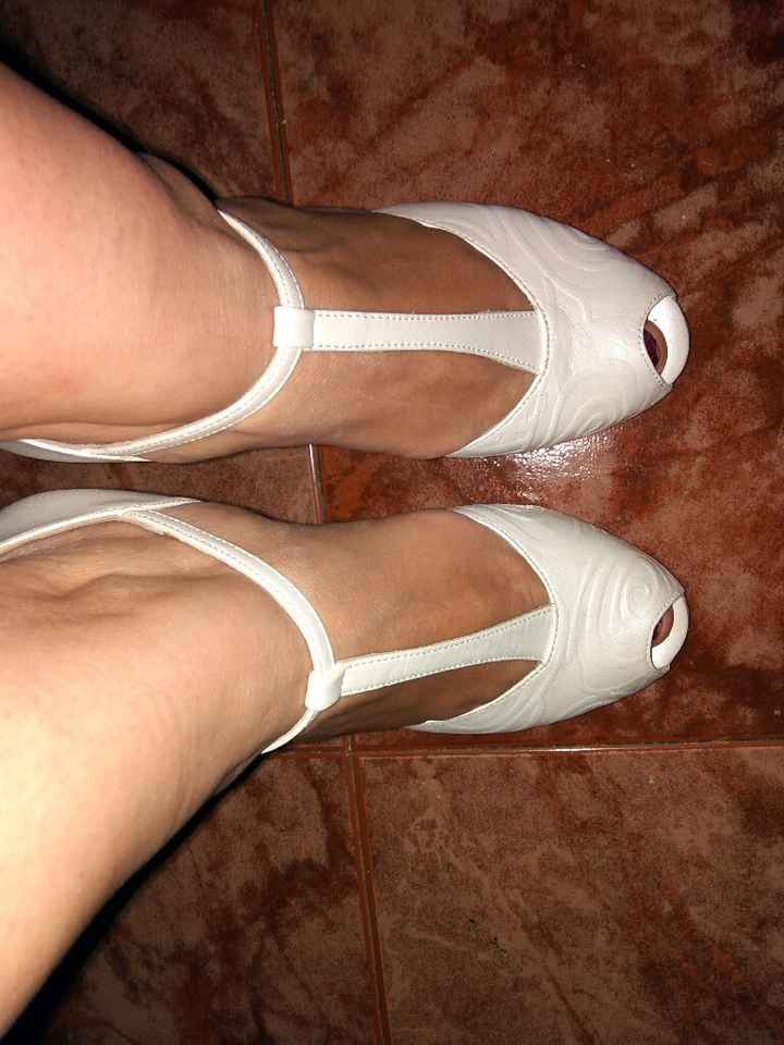Duda entre tres zapatos - 2