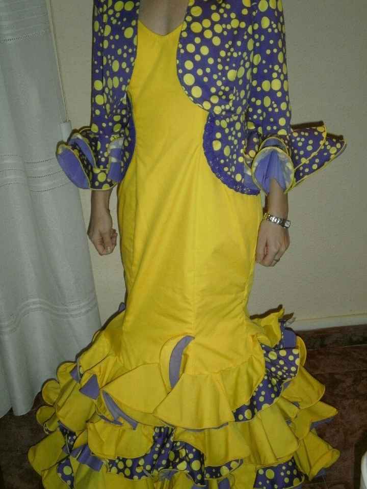 Vestido con aire flamenco - 1