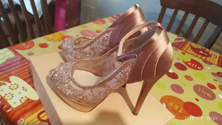 Ya tengo mis zapatos , busco unos de cuña - 1