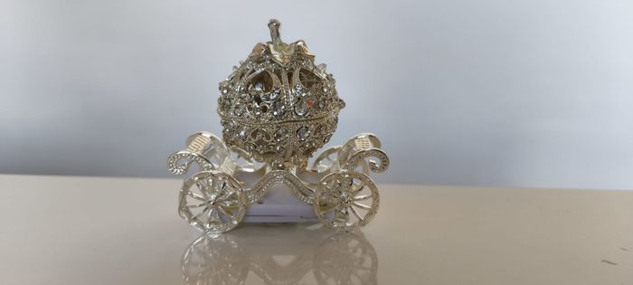 Los anillos vienen en carroza 1