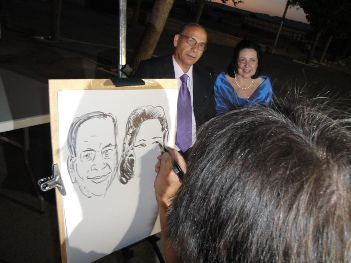 PRODUCIENDO CARICATURA BODA