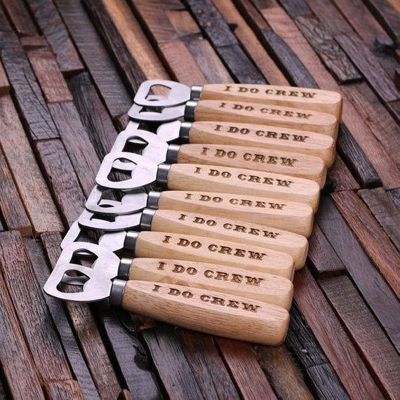 https://www.etsy.com/es/listing/195130904/abridor-de-cerveza-madera-personalizada