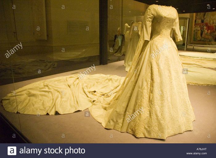 Dudas de diseño de vestido 11
